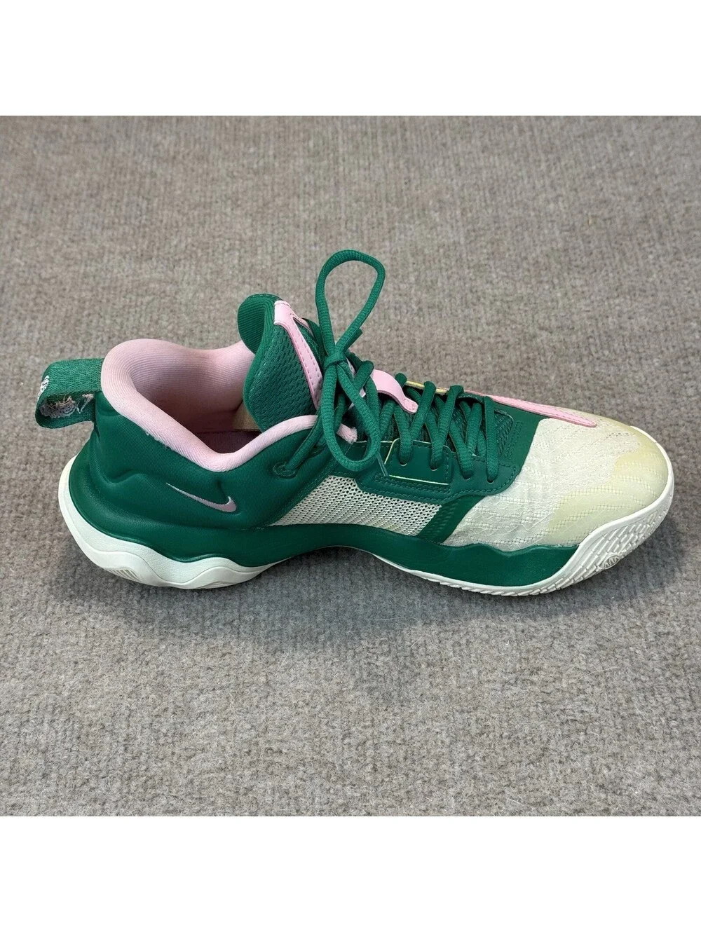 Nike Giannis Immortality 3 Basketball Sneakers Size 8 Green Pink DZ7533-300